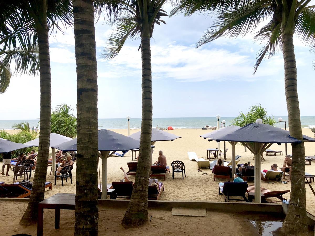 Lanka Beach Hotel Ettukala Exterior photo