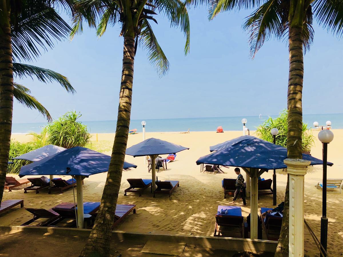 Lanka Beach Hotel Ettukala Exterior photo