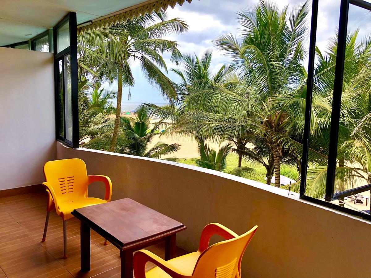 Lanka Beach Hotel Ettukala Exterior photo