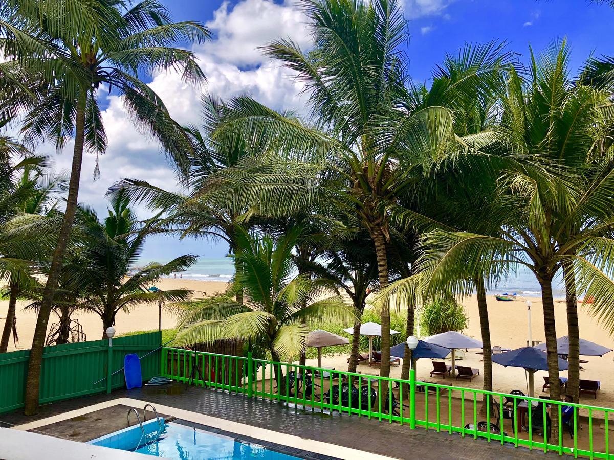 Lanka Beach Hotel Ettukala Exterior photo